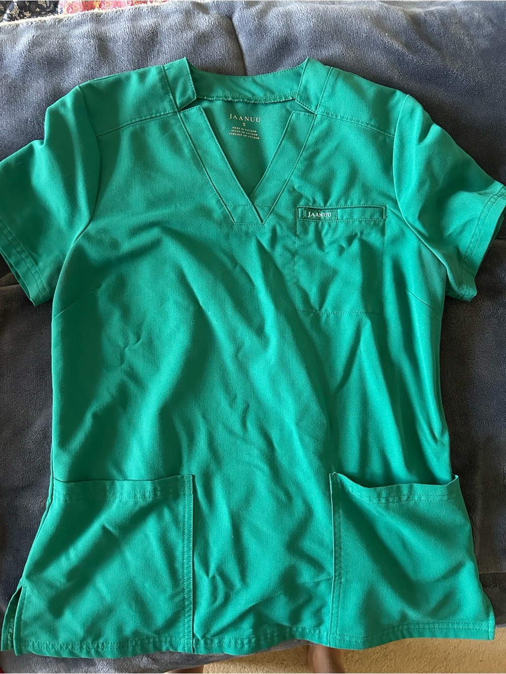 Jaanuu Teal Green V-Neck Short Sleeve Scrub Top